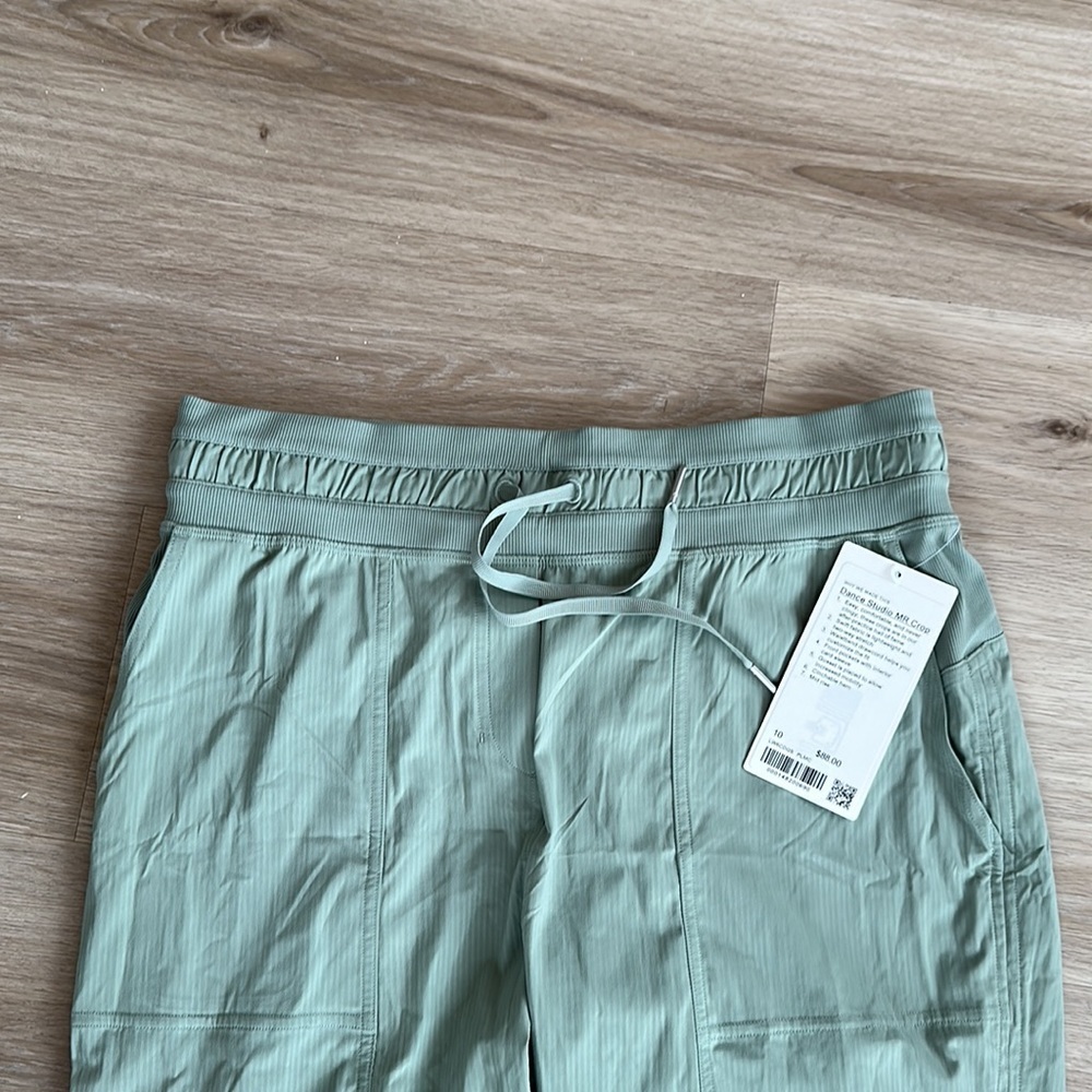 Lululemon Dance Studio Mid-Rise Cropped Pant woman’s 2 4 10 Color palm Court - Picture 5 of 7